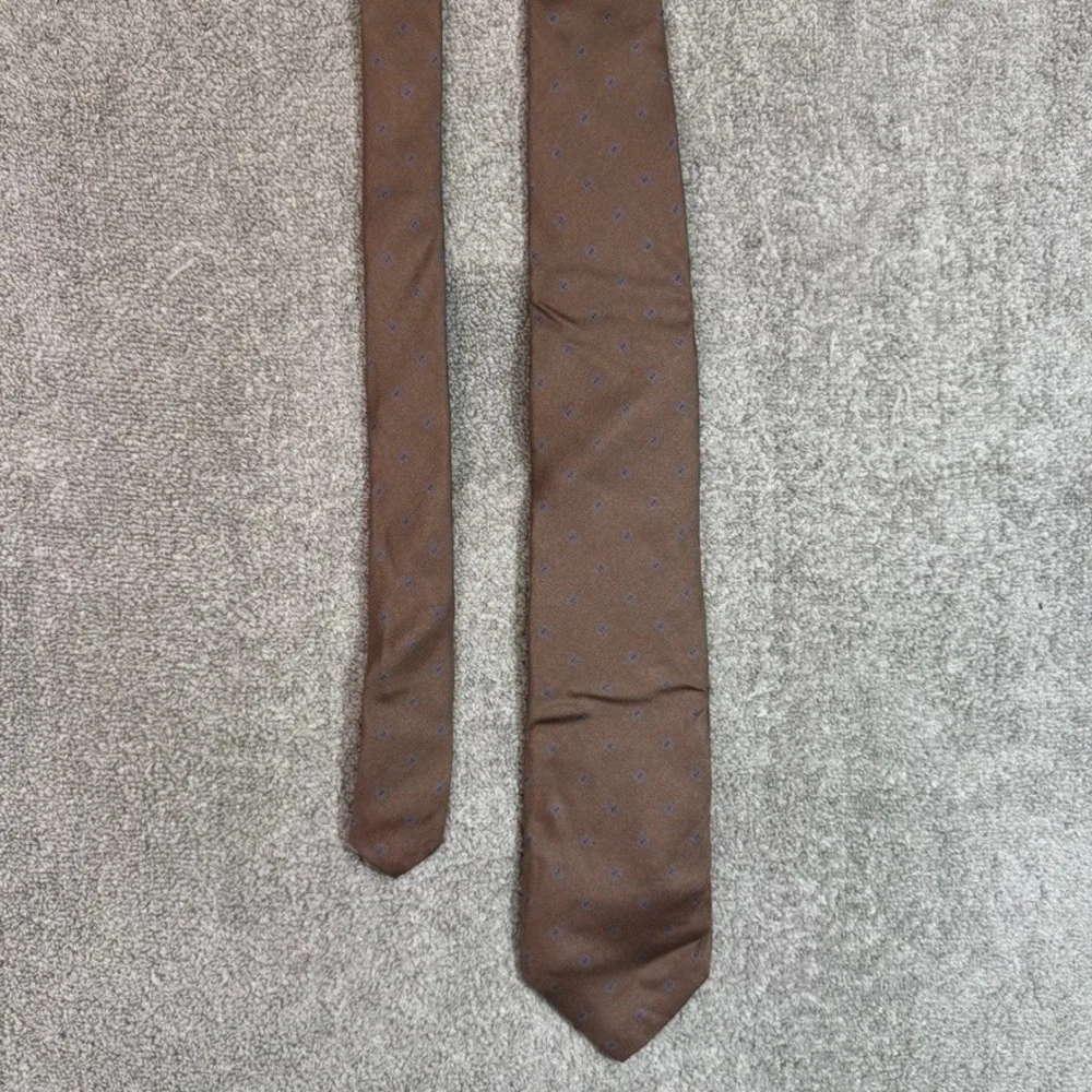 G. Brooke Jordan Marsh Mens Silk Tie Brown Medallion Hand Sewn Vintage Pattern